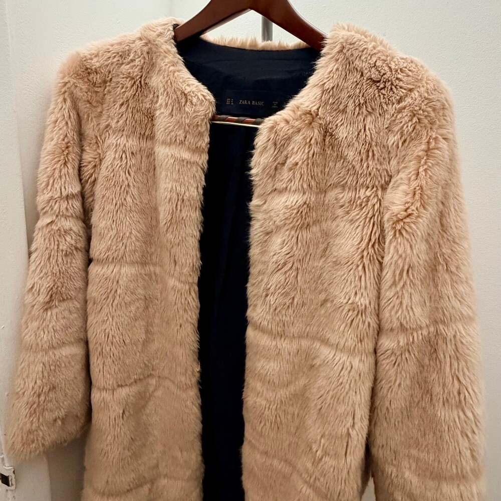 ZARA BASIC Beige Faux Fur Collarless Mid-Length Coat